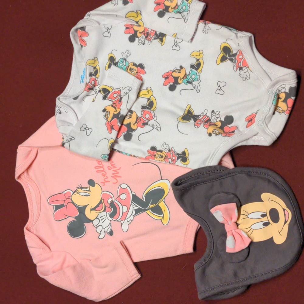 Minnie Mouse Baby Girl 3 Pc Bundle - 3 to 6 mo Disney Baby onesies w/ Bib NWOT